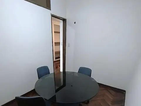 Oficina 3 ambientes con 1 baño