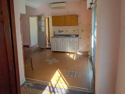 Depto Tipo Casa en Alquiler de 3 ambientes