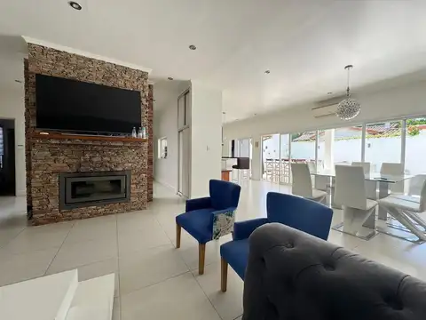 Casa en Venta en Ciudad Jardin del Palomar, USD 600.000