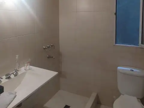 Venta. Piso 4 Amb+Dep. Bajas expensas.Ayacucho y Paraguay.