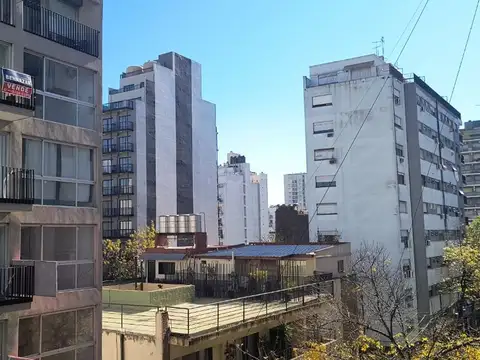 Alquiler hermoso monoambiente c/balcón - Monserrat