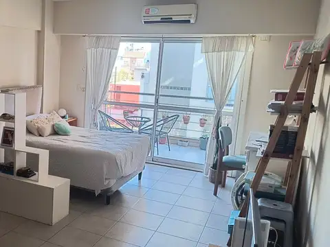 Alquiler hermoso monoambiente c/balcón - Monserrat