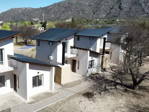 Cabañas en alquiler, Potrero de los Funes. Tres unidades con pileta y amplio patio cerrado