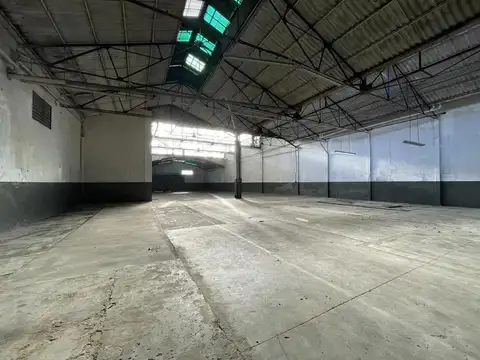 Depósito - Galpón de 2800 m. - Parque Patricios - VENTA 