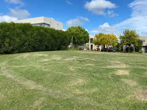 Terreno en Venta de 909,0 m2