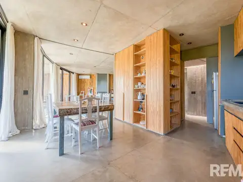 Casa 4 ambientes con 3 baños