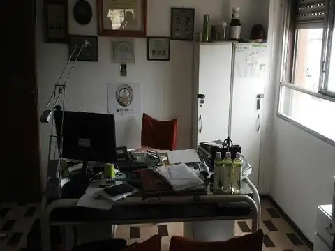 EXCELENTE PISO CENTRICO