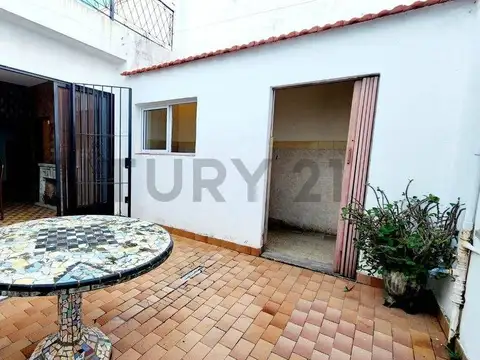 VENTA CASA 3 AMB TERRAZA/APTACREDITO/PERMUTA