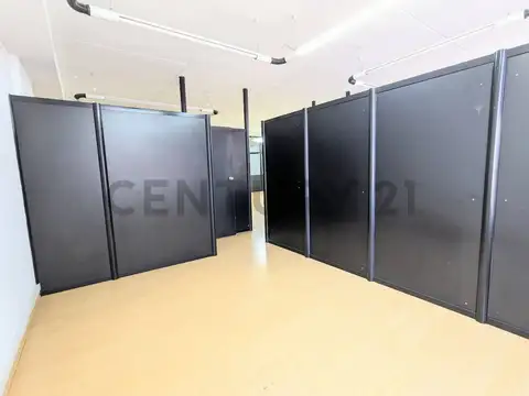 EN VENTA OFICINA DE 120M2 - ALSINA AL 1200  - INCLUYE COCHERA