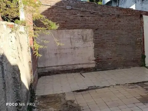 OPORTUNIDAD VENTA CASA A RECICLAR HAEDO ESCUCHA OFERTA