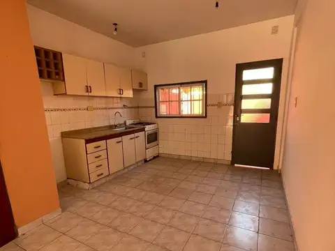 Depto Tipo Casa 4 ambientes con 1 baño