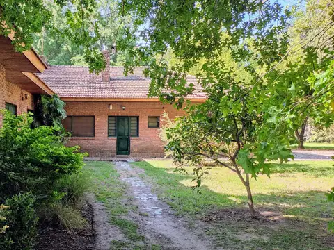 Gran casas quintas en Loma Verde s/lote de 7,2ha en venta