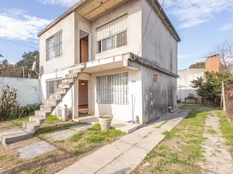 Oportunidad única en La Reja Comoda casa, luminosa