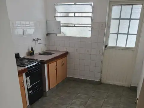 Depto Tipo Casa en Alquiler 40 años