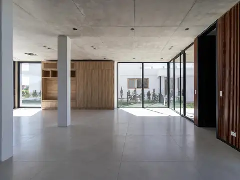 Casa en Alquiler de 5 dormitorios