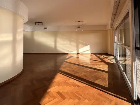 Departamento en Venta de 6 ambientes