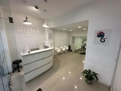 LOCAL COMERCIAL VENTA CENTRO RIO FRENTE VIDRIADO