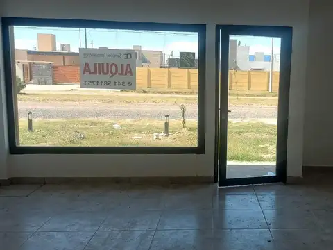 Local en Venta en Tierra De Sueños 3, USD 300.000