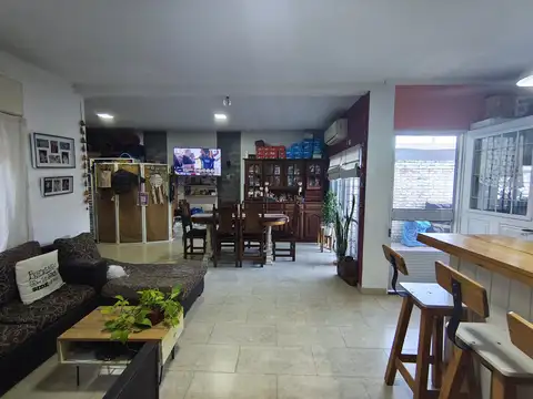 Venta Casa 4 Ambientes en Hudson Berazategui