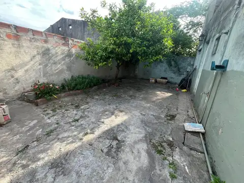 VENTA CASA 3 AMB + CASA A REFACCIONAR HURLINGHAM