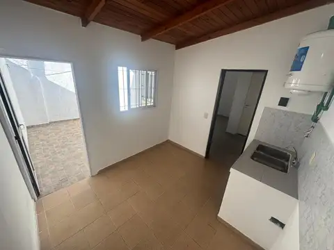 Depto Tipo Casa en Alquiler de 1 dormitorio