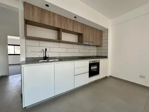 Bernardo de Irigoyen 643, 1°C + Cochera + Baulera