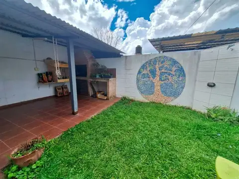 Depto Tipo Casa 7 ambientes con 1 baño