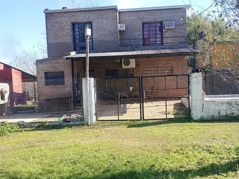 Casa en Venta, Arroyo leyes a 50mts del Rio.