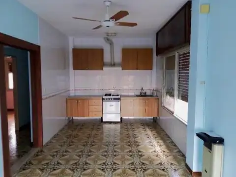 Depto Tipo Casa en Alquiler en Jose Leon Suarez, $ 700.000