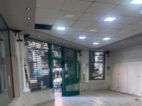 Local en Alquiler en Abasto, $ 2.999.000