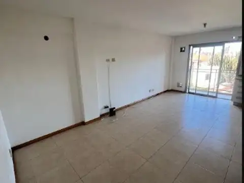 EXCTE MONO-AMBIENTE CON COCHERA,UBICACION IDEAL