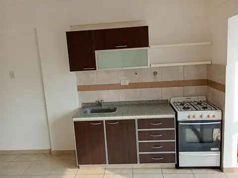 Cavassa 2800, Piso 3