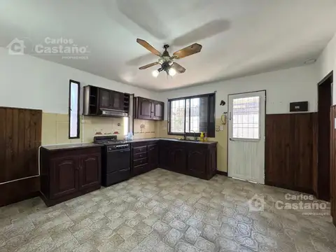 Exc Casa en PH al C/Frente, 3 Amb con Jardín y patio.