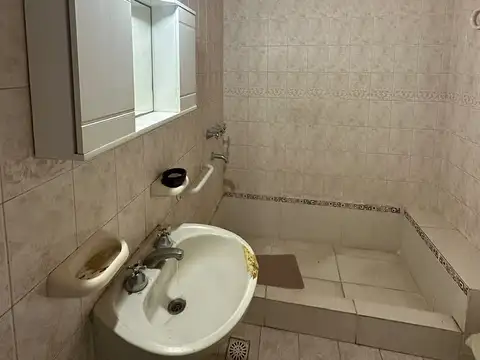 Casa en Venta para refaccionar en S.A. de Areco