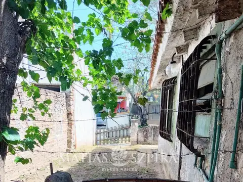 LOTE EXCELENTE UBICACIÓN CON MEJORAS