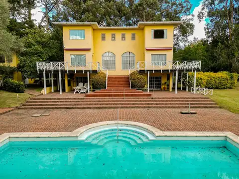 VENTA IMPORTANTE POSADA EN SIERRA DE LOS PADRES