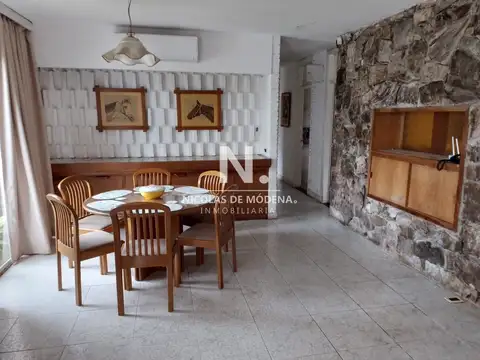 Casa 5 ambientes con 3 baños