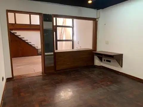 Oficina 2 ambientes con 1 baño