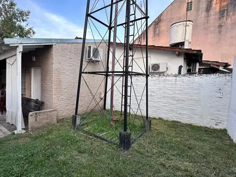 Depto Tipo Casa 2 ambientes con 1 baño