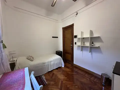Viamonte 1600, Piso 1