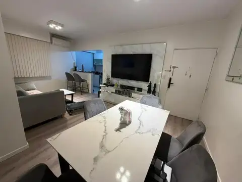 REMODELADO Departamento 4 ambientes c/guardacoche en venta en Villa Martelli