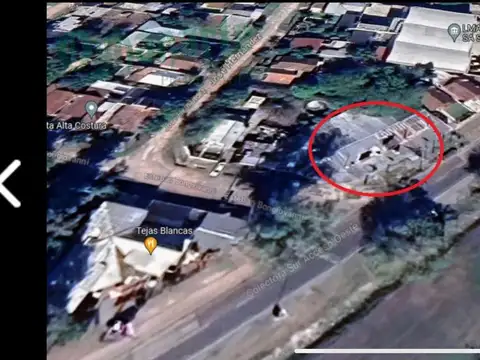  LOCAL SOBRE COLECTORA  ACCESO OESTE 200 MTS. PUENTE GNECCO- MORENO