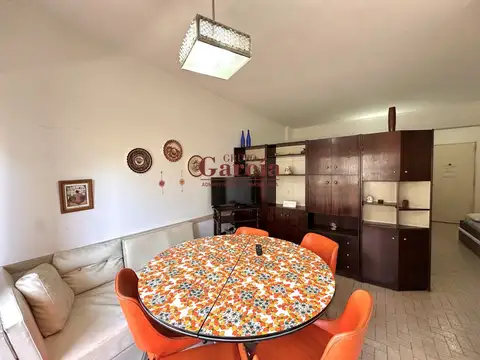 ESTUDIANTES 2026 - 1 Amb a la calle con balcón