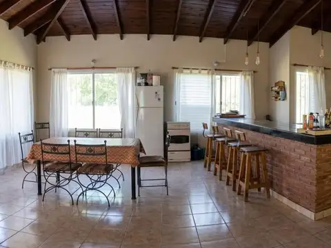 Casa 3 ambientes con 1 baño