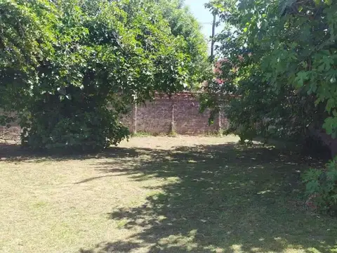 Terreno en Venta en Castelar, USD 60.000