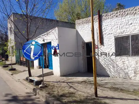 SE VENDE CASA RIVADAVIA