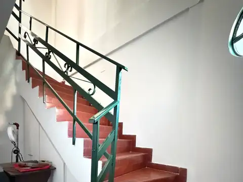 Depto Tipo Casa en Venta con 1 cocheras