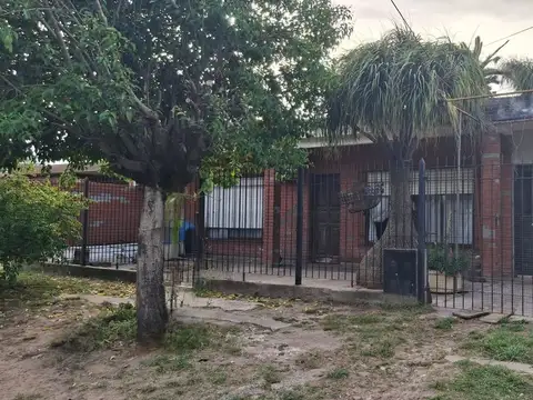 Venta Casa 5 ambientes en Villa Udaondo