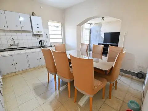 Casa 3 ambientes con 1 baño