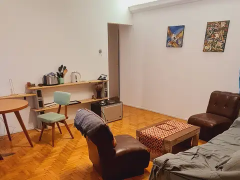 Ecuador 800, Piso 5